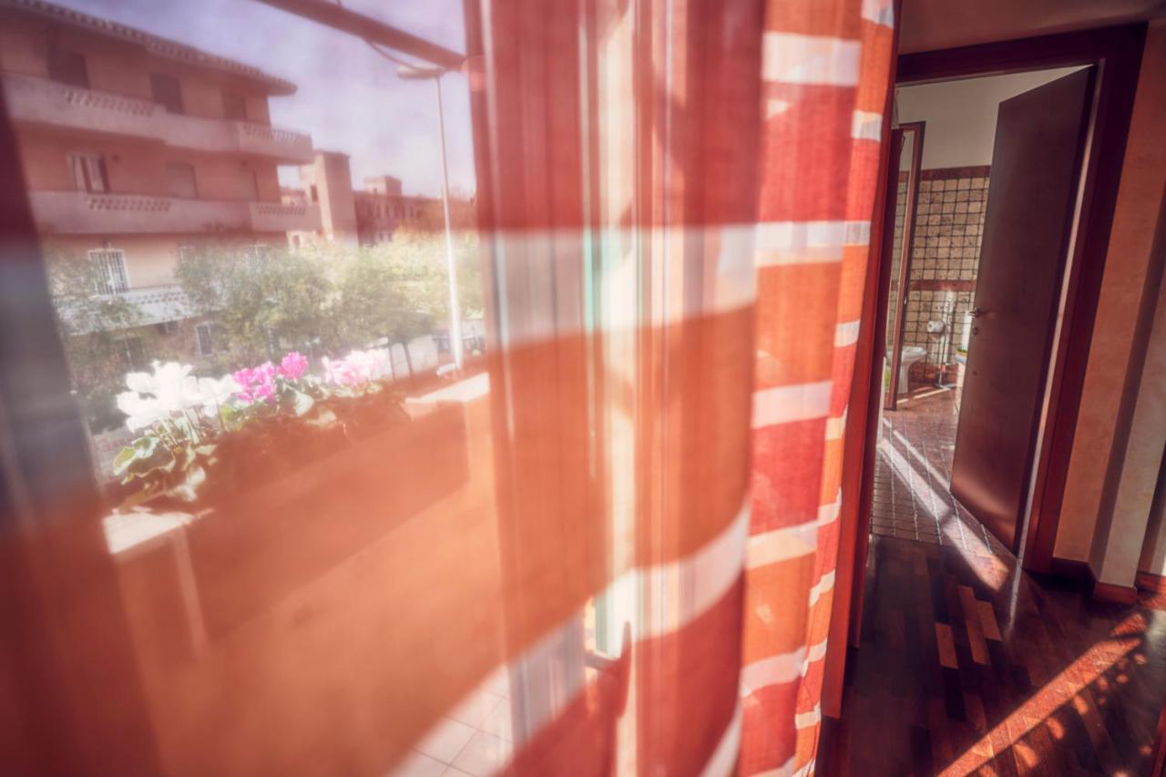 Travelershome Ciampino Suite Bagian luar foto