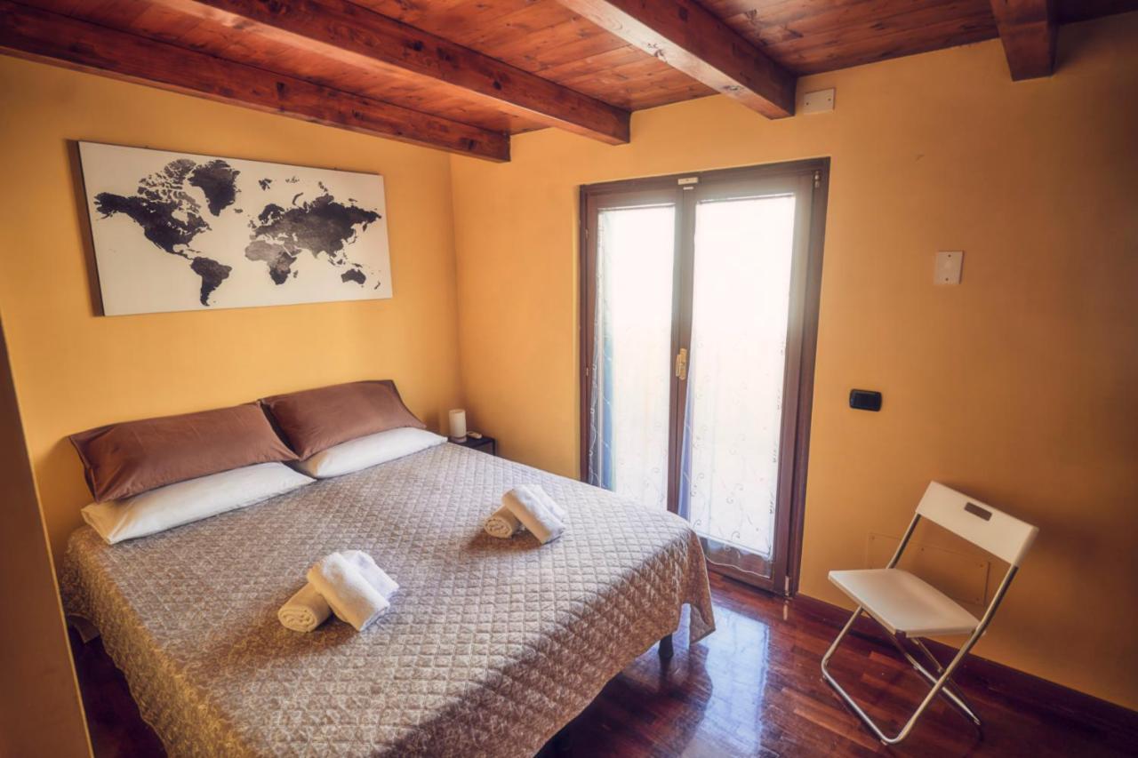 Travelershome Ciampino Suite Bagian luar foto