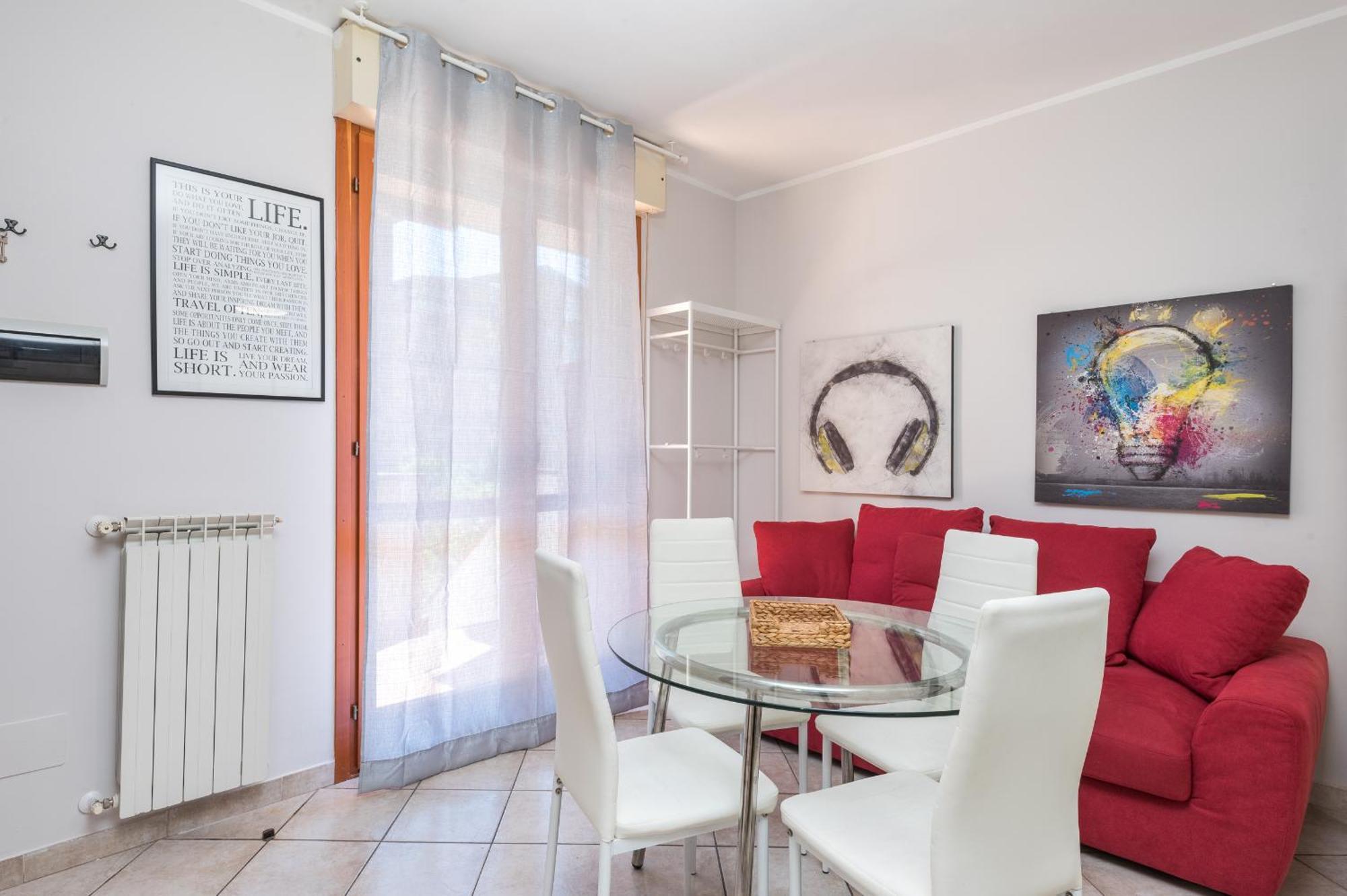 Travelershome Ciampino Suite Bagian luar foto