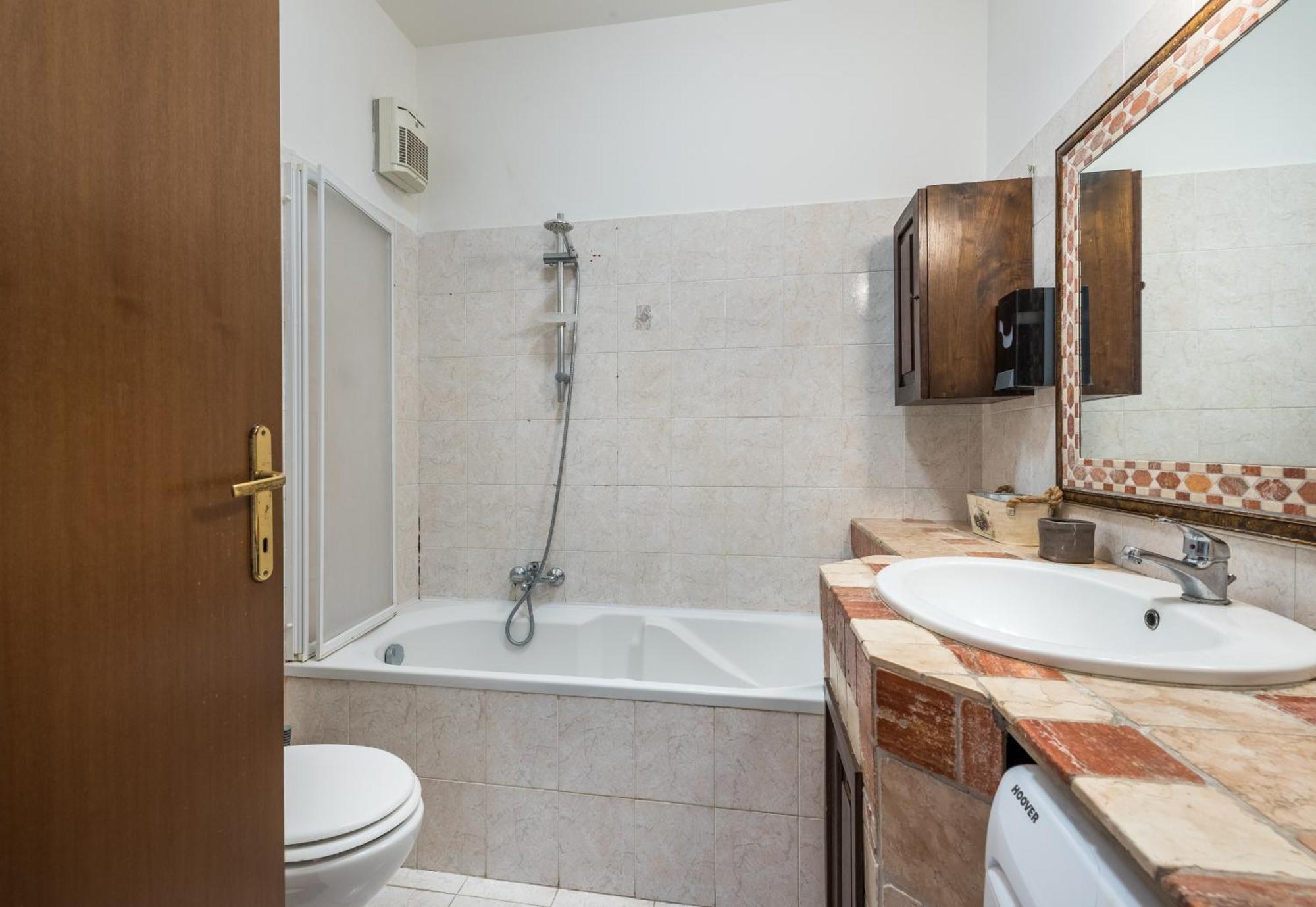 Travelershome Ciampino Suite Bagian luar foto