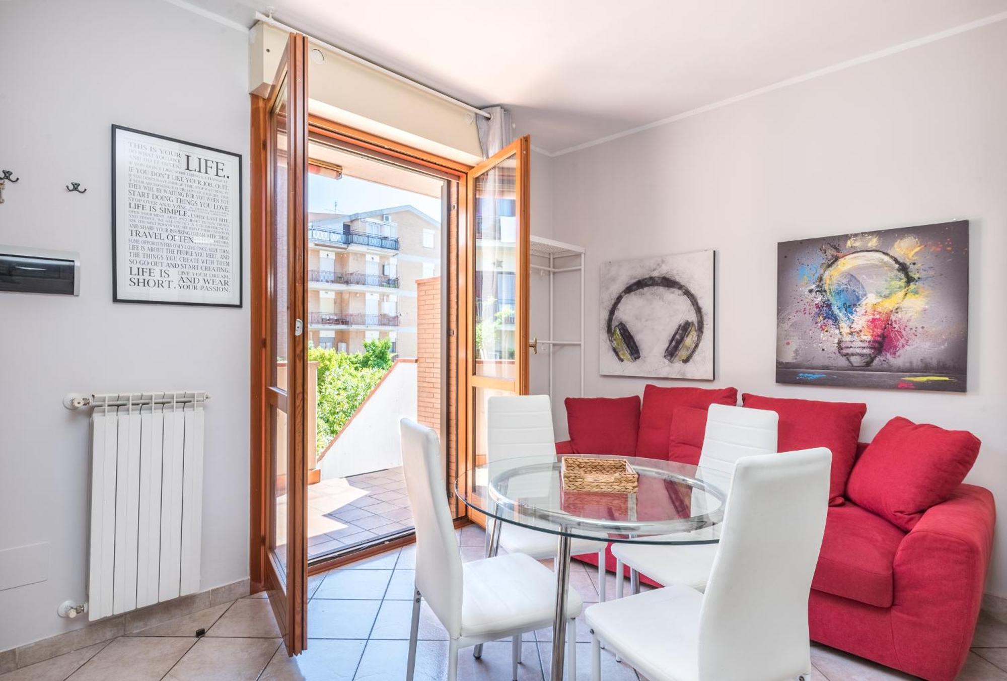Travelershome Ciampino Suite Bagian luar foto
