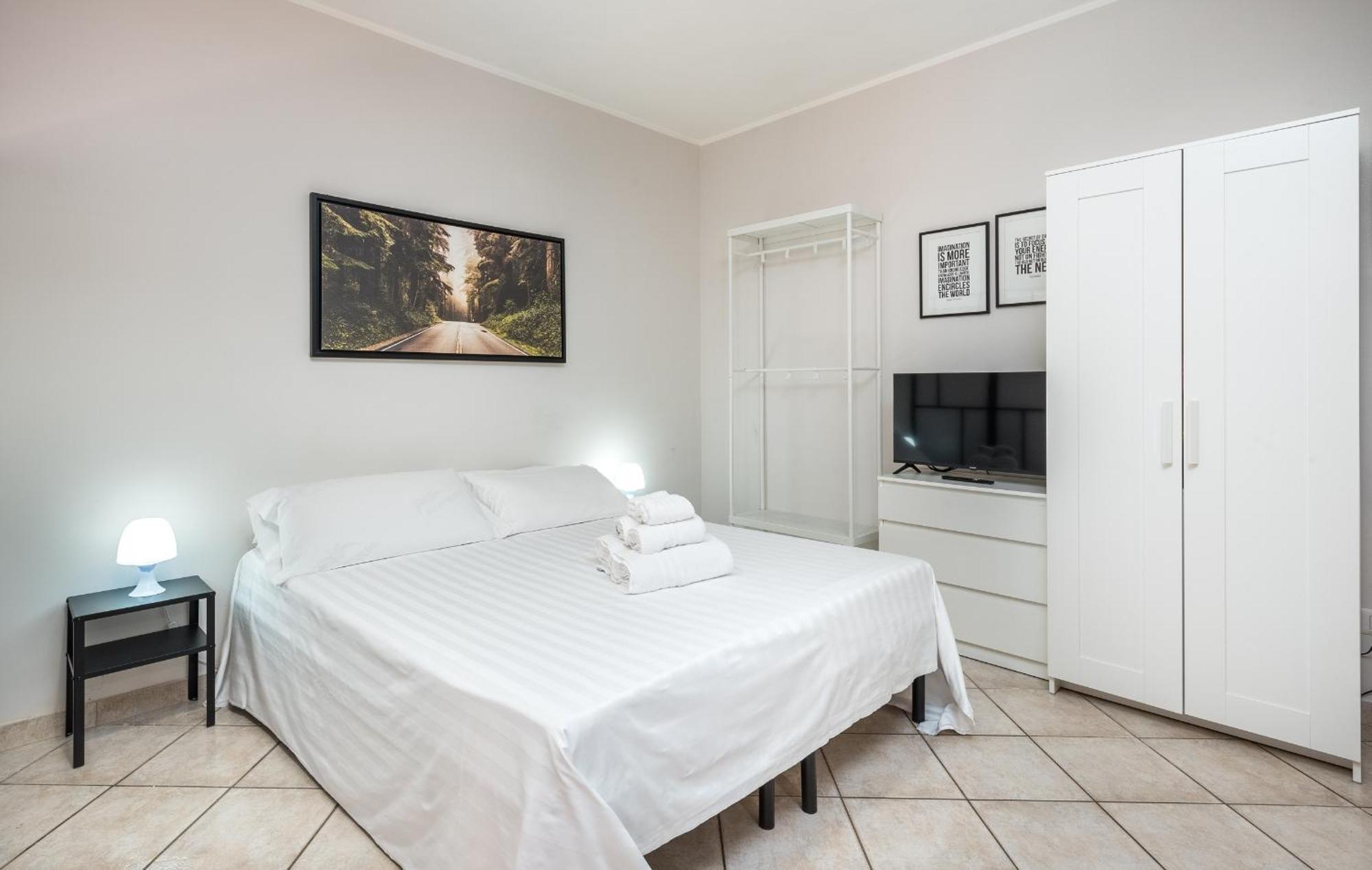 Travelershome Ciampino Suite Bagian luar foto
